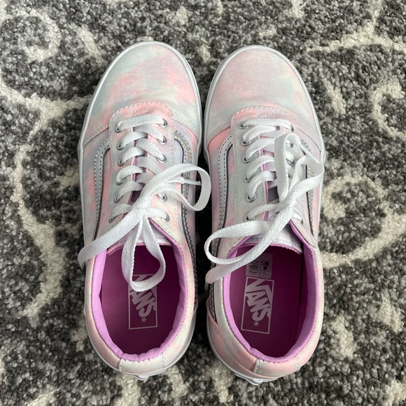 Girl’s Tie Dye Vans Old Skool Vans - Picture 3 of 5